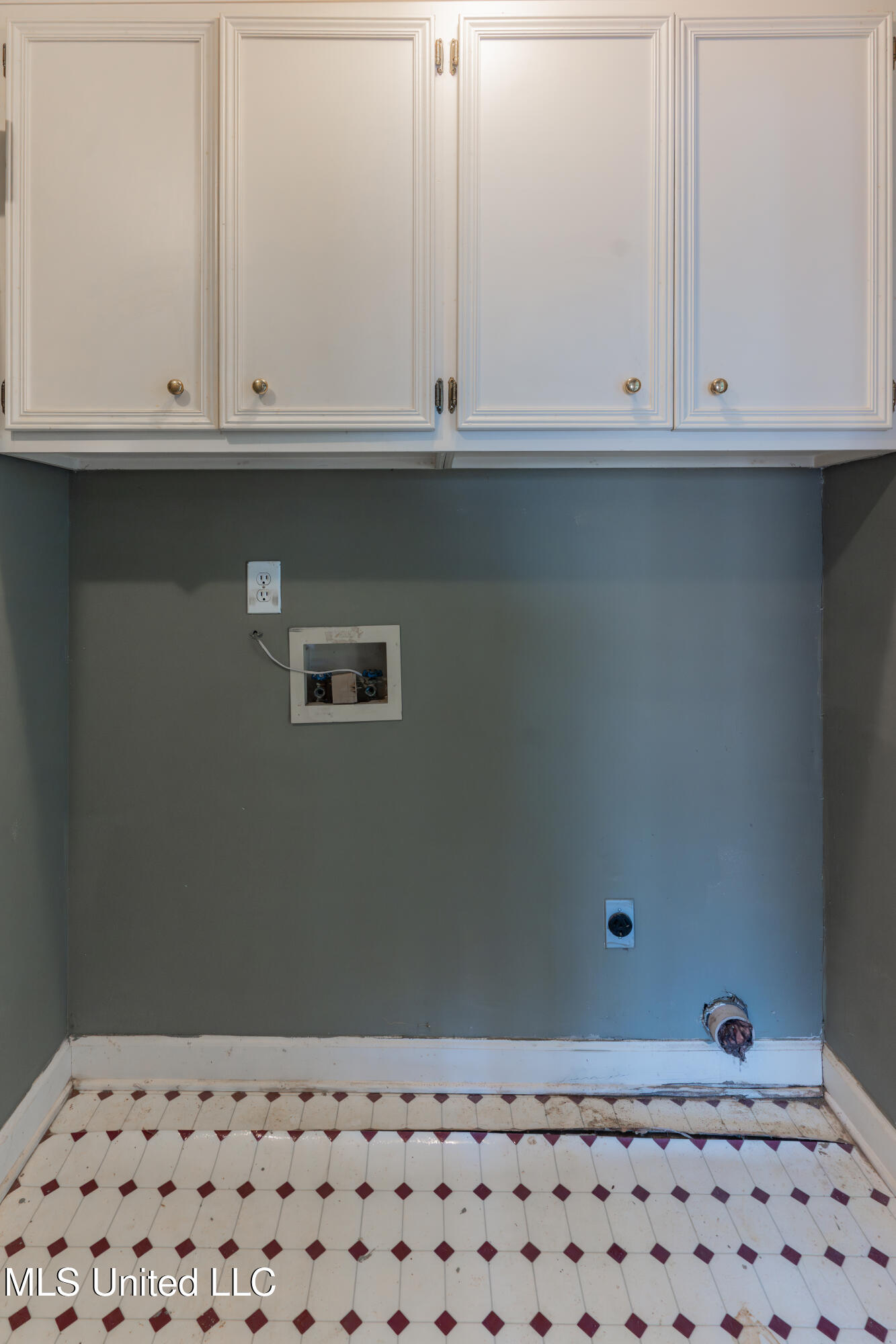 100 Green Oak Cove