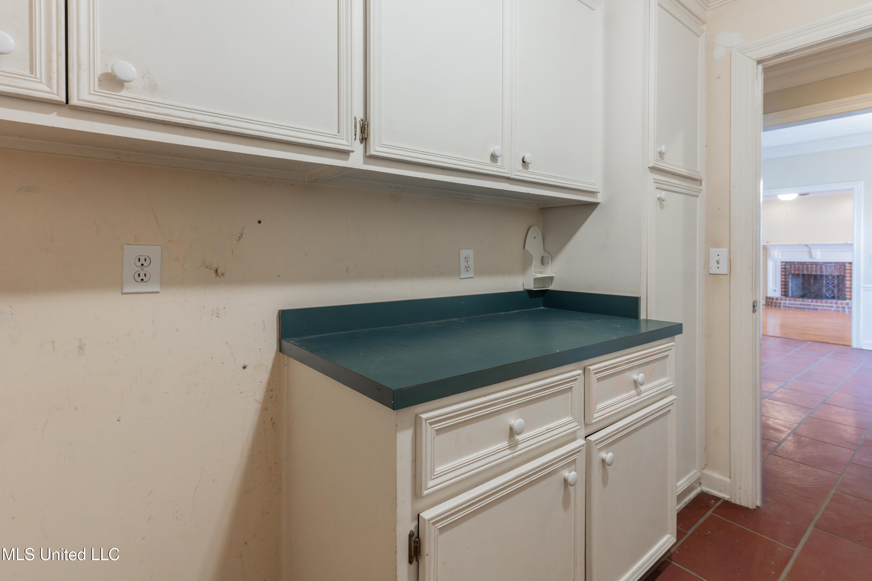 100 Green Oak Cove