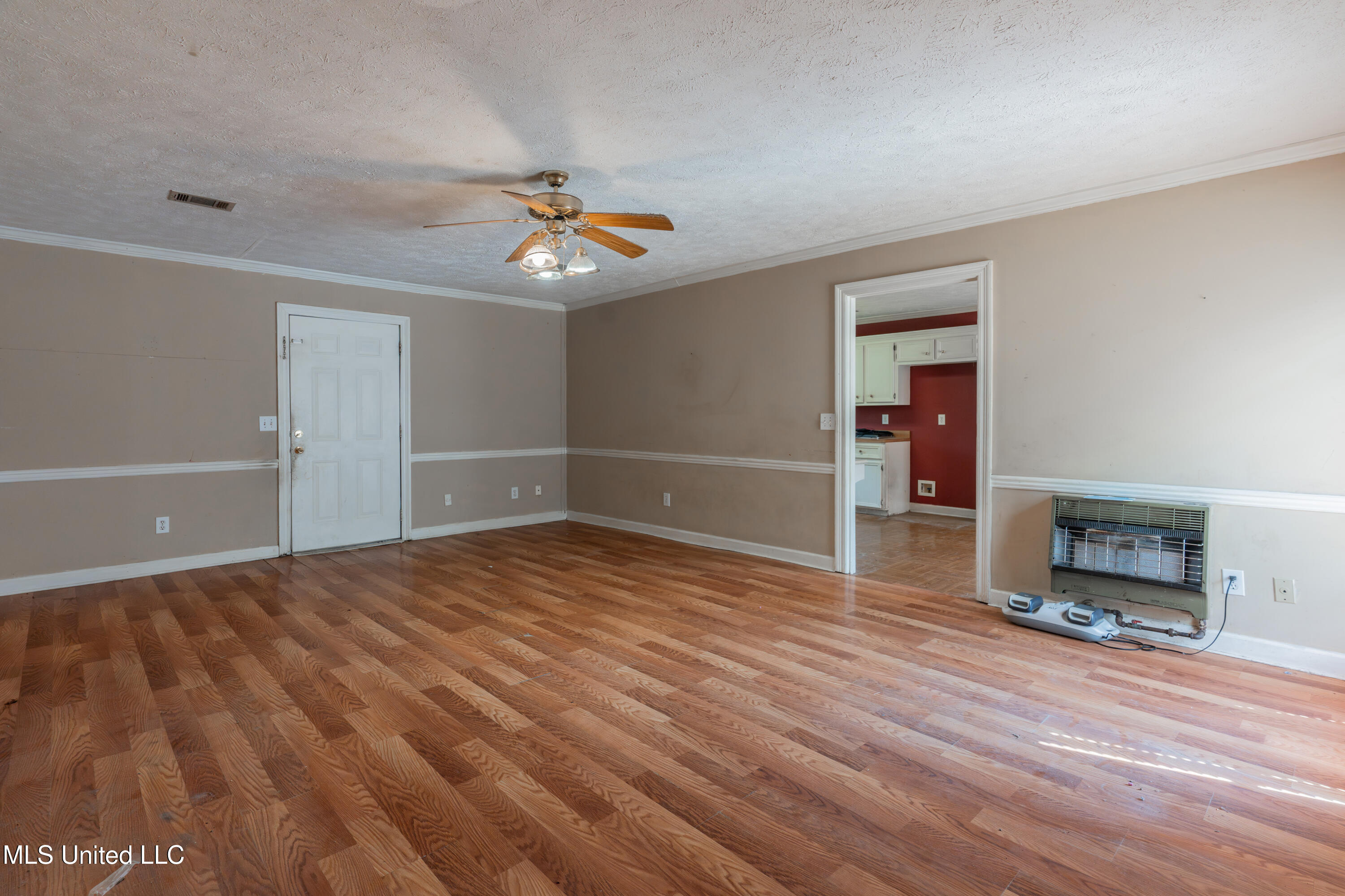 100 Green Oak Cove