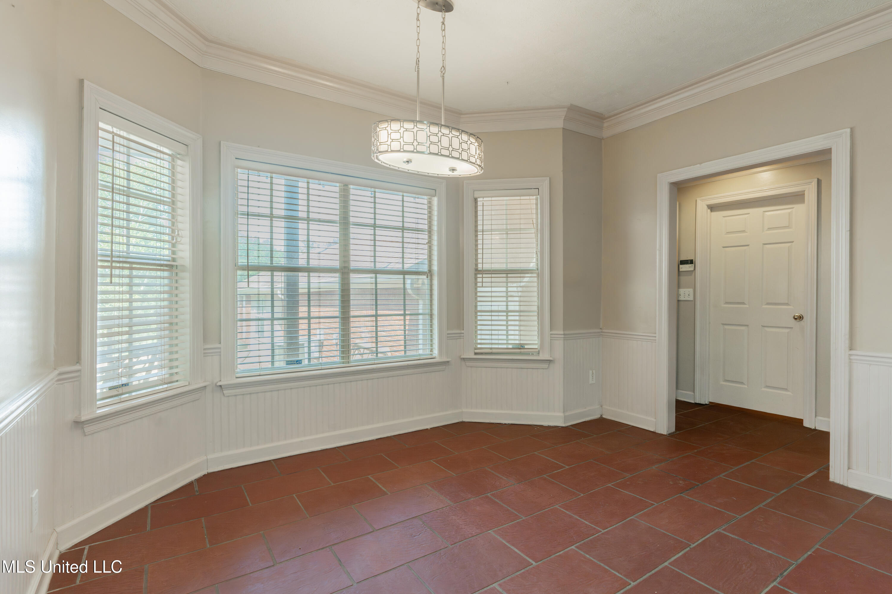 100 Green Oak Cove