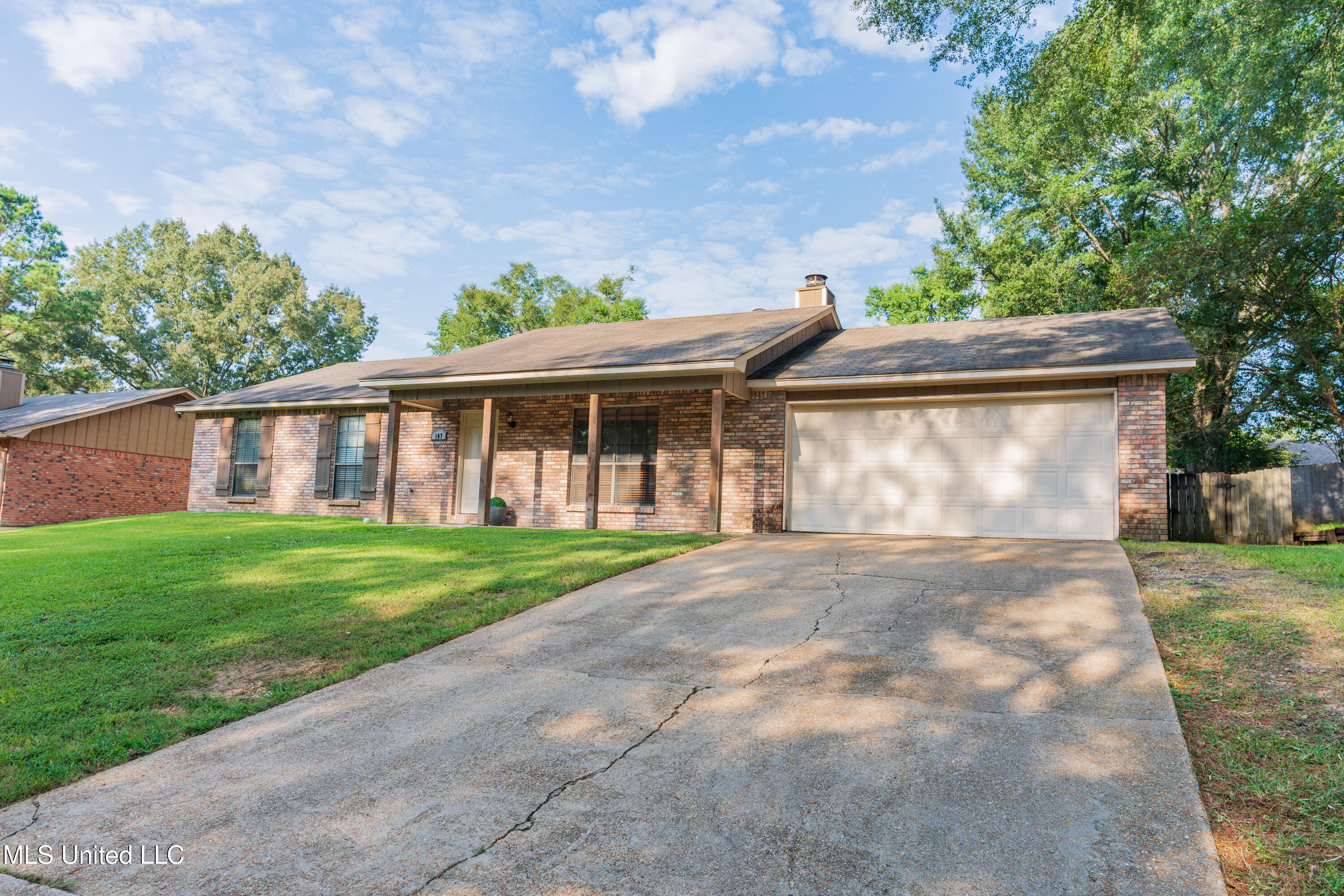 107 Spanish Moss Drive