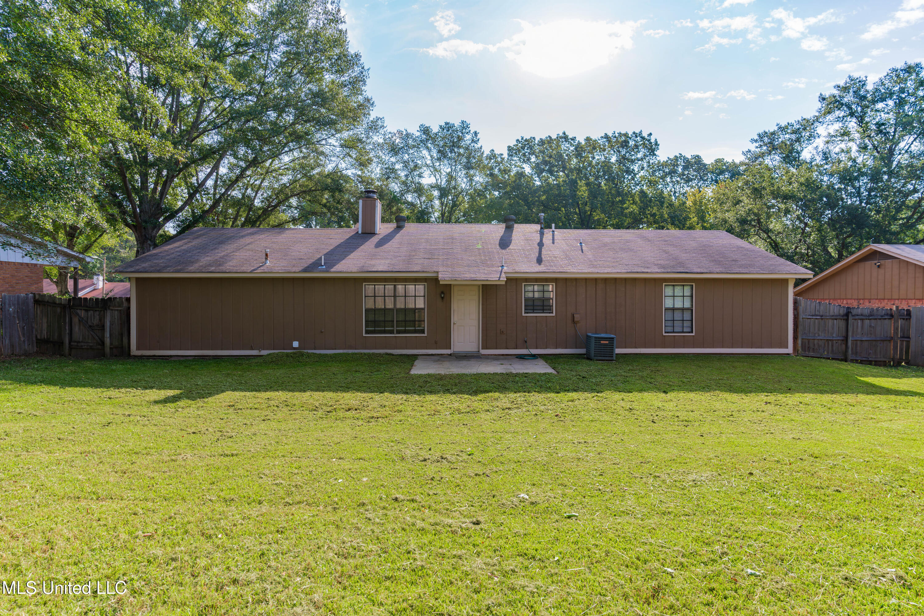 107 Spanish Moss Drive