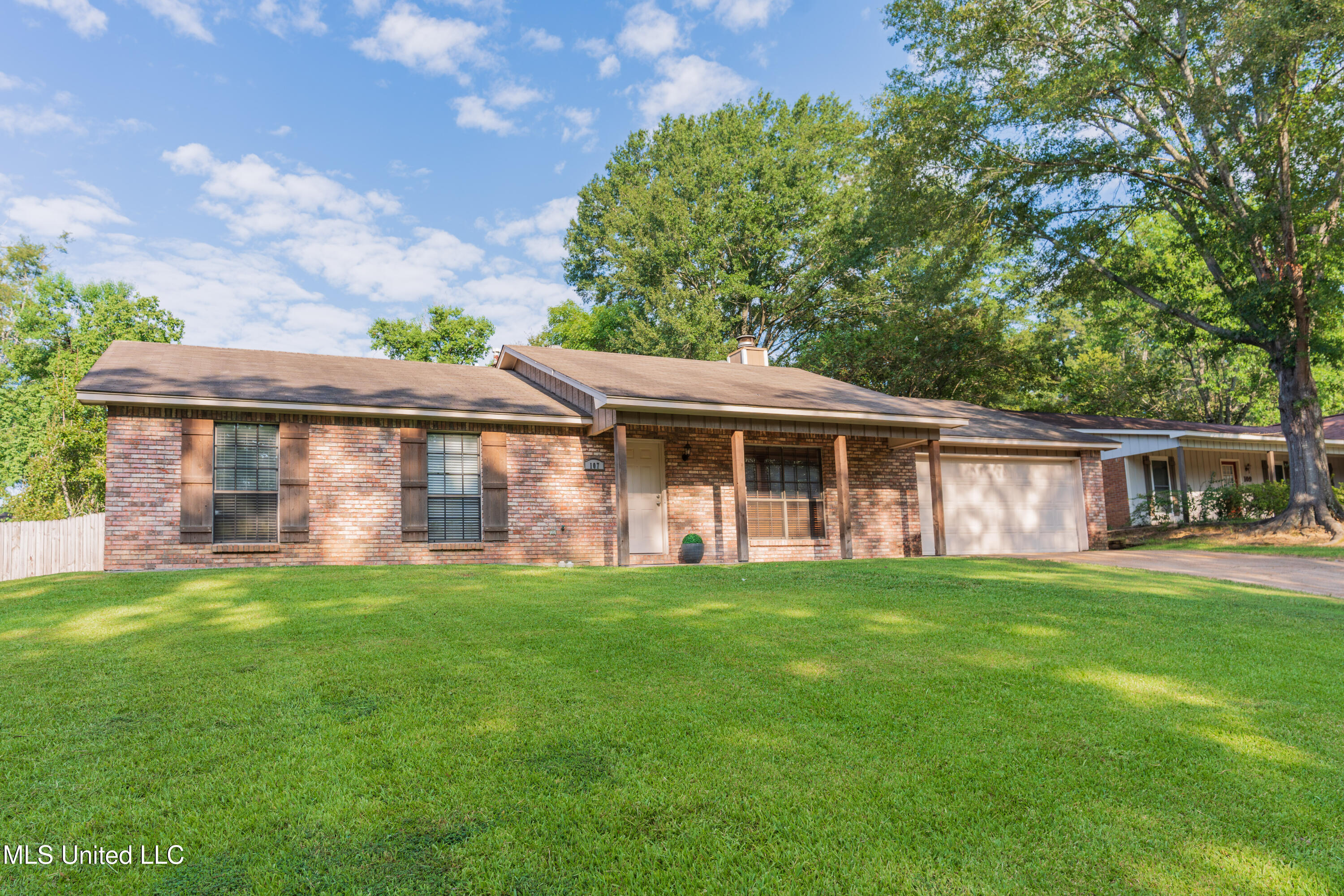 107 Spanish Moss Drive