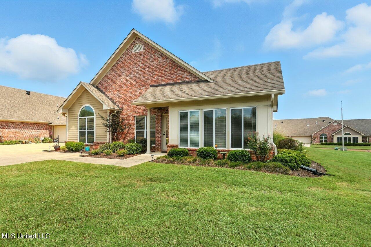 830 Sweetwater Drive