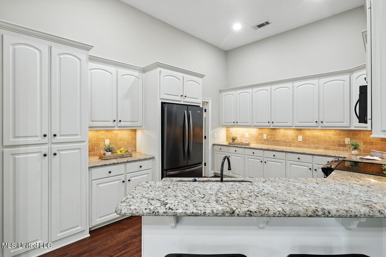 830 Sweetwater Drive