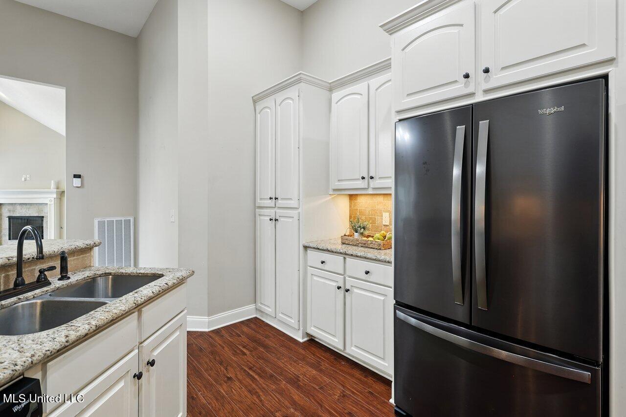 830 Sweetwater Drive