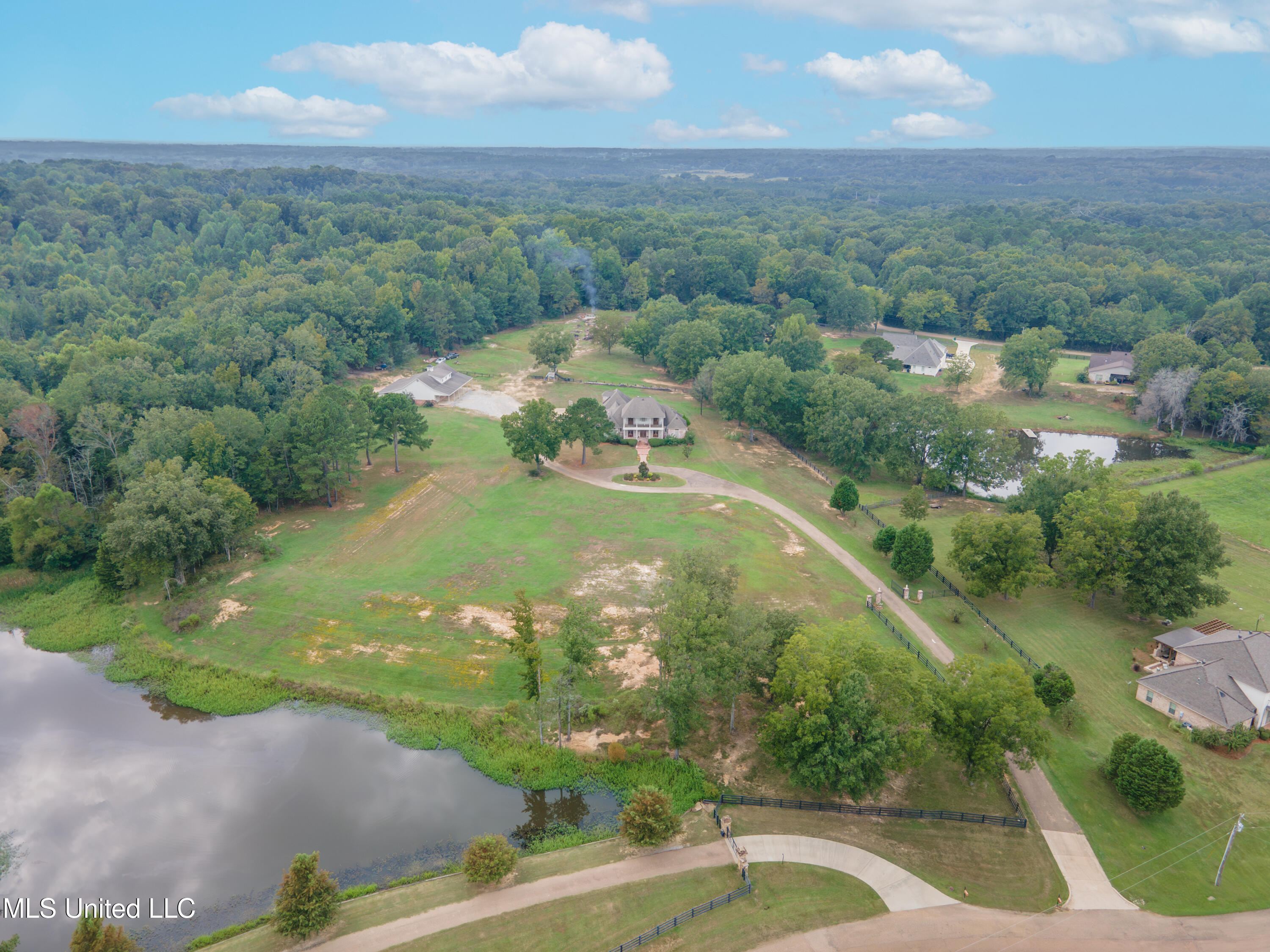 118 Viewpointe Drive