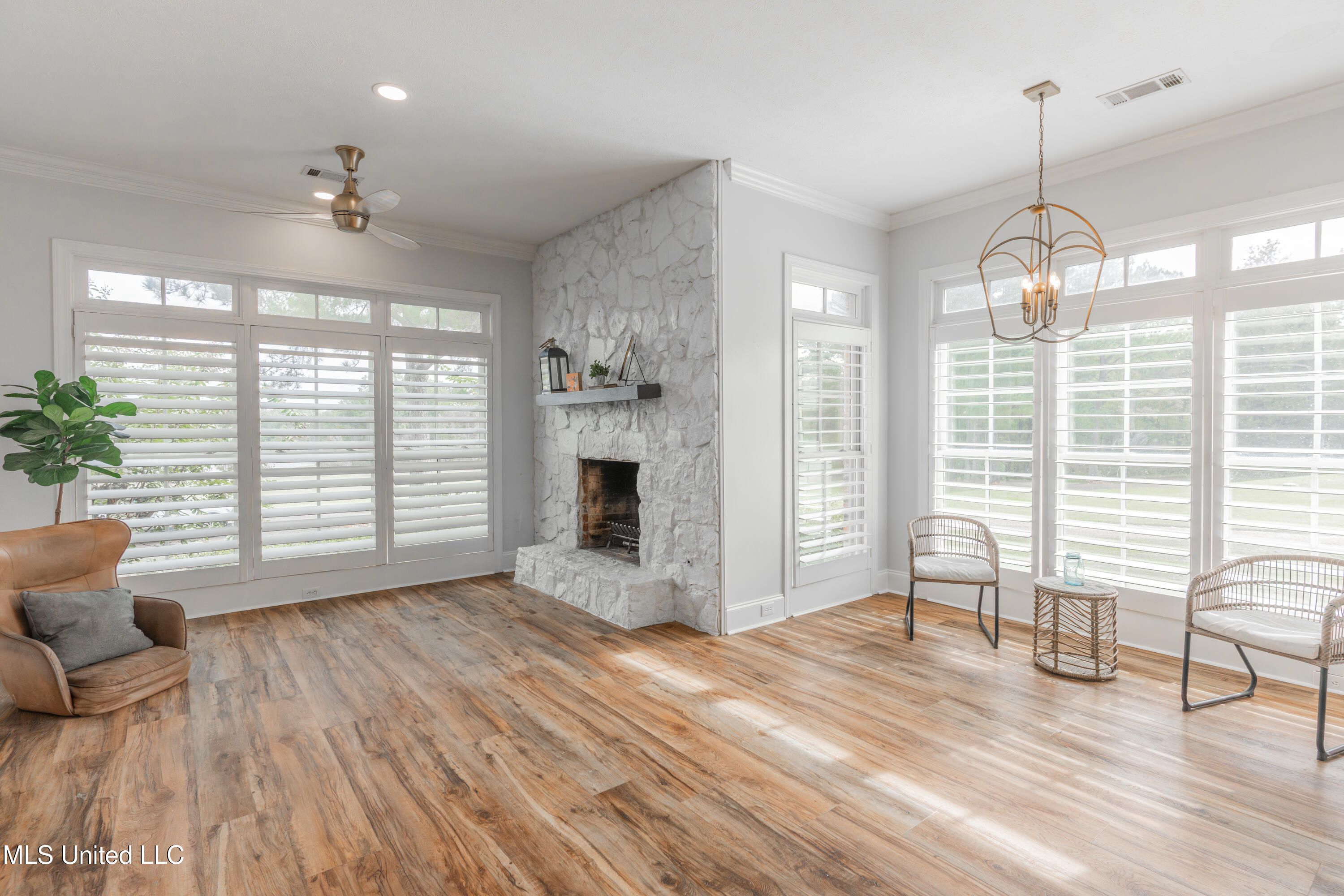 118 Viewpointe Drive