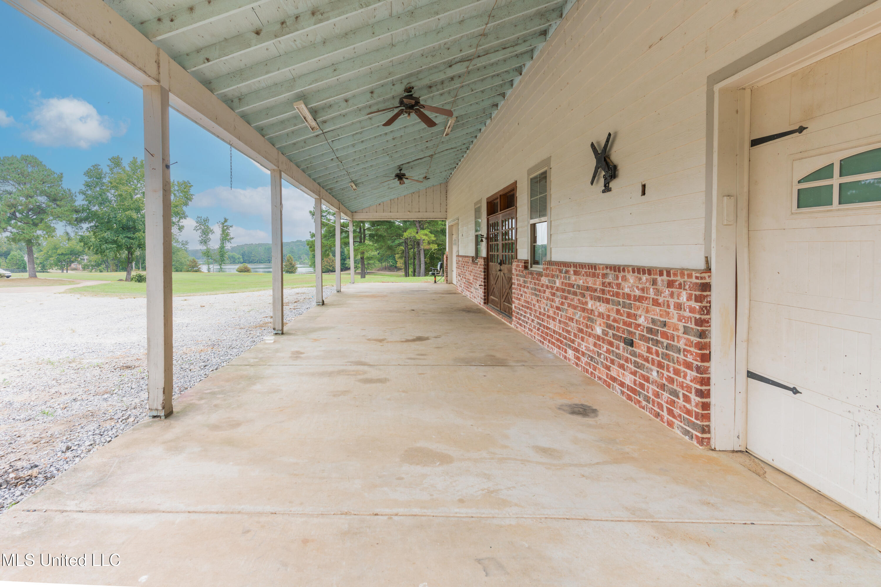 118 Viewpointe Drive