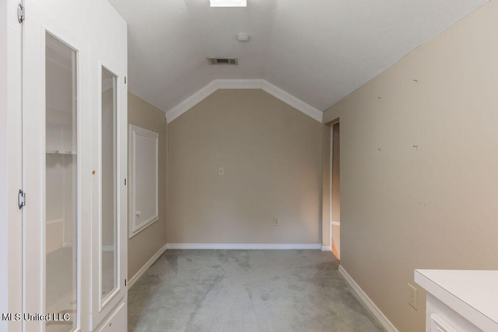 112 Tall Oaks Street