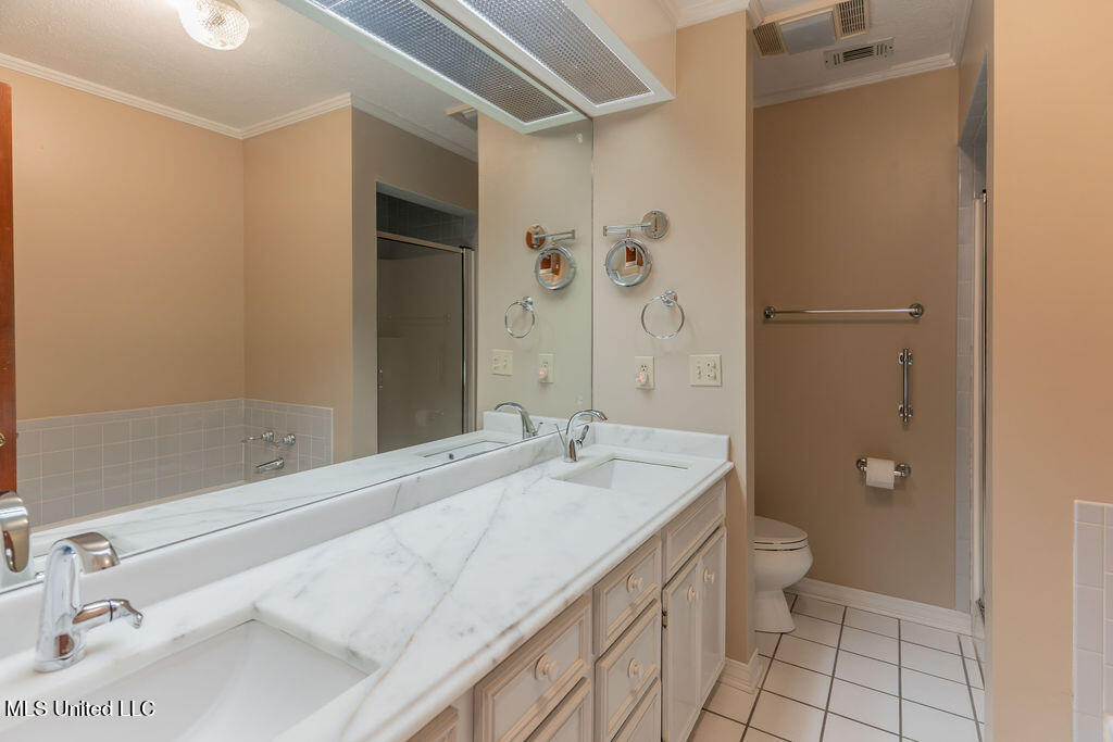 112 Tall Oaks Street