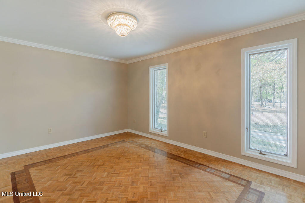 112 Tall Oaks Street