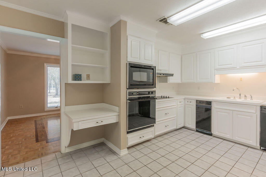 112 Tall Oaks Street