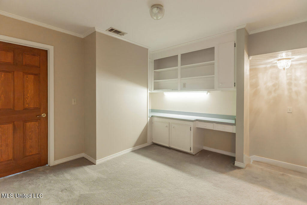 112 Tall Oaks Street