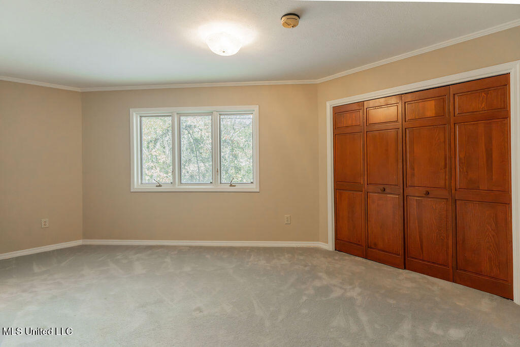 112 Tall Oaks Street