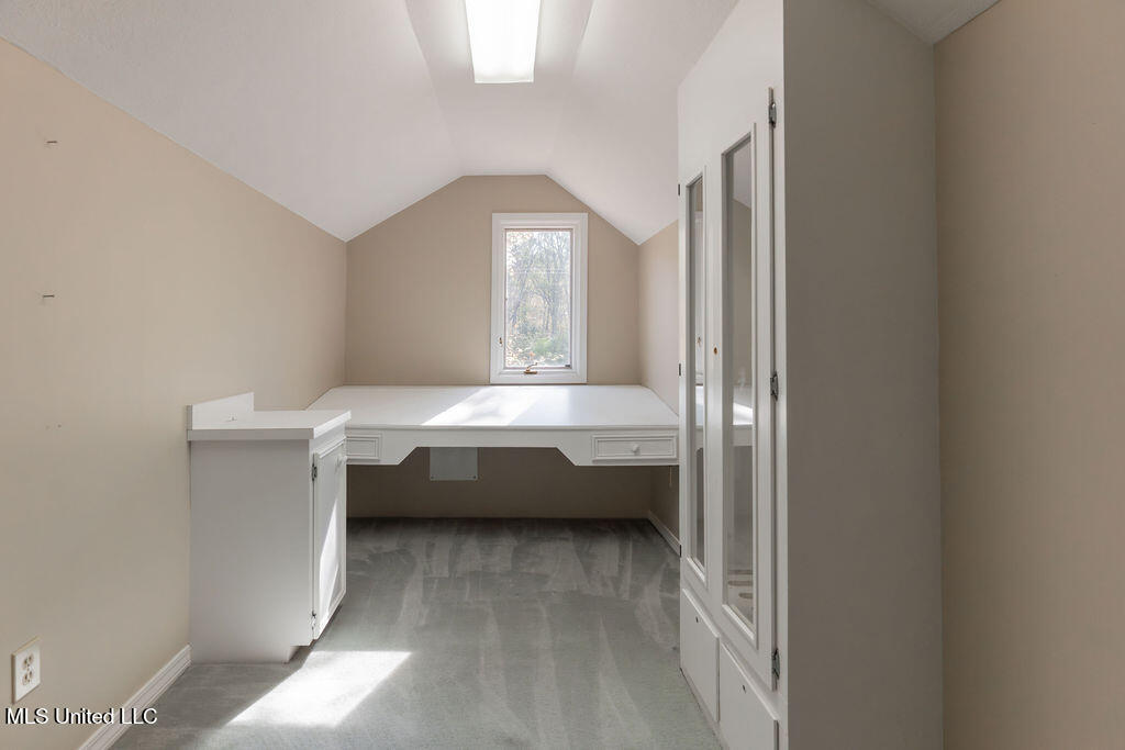 112 Tall Oaks Street