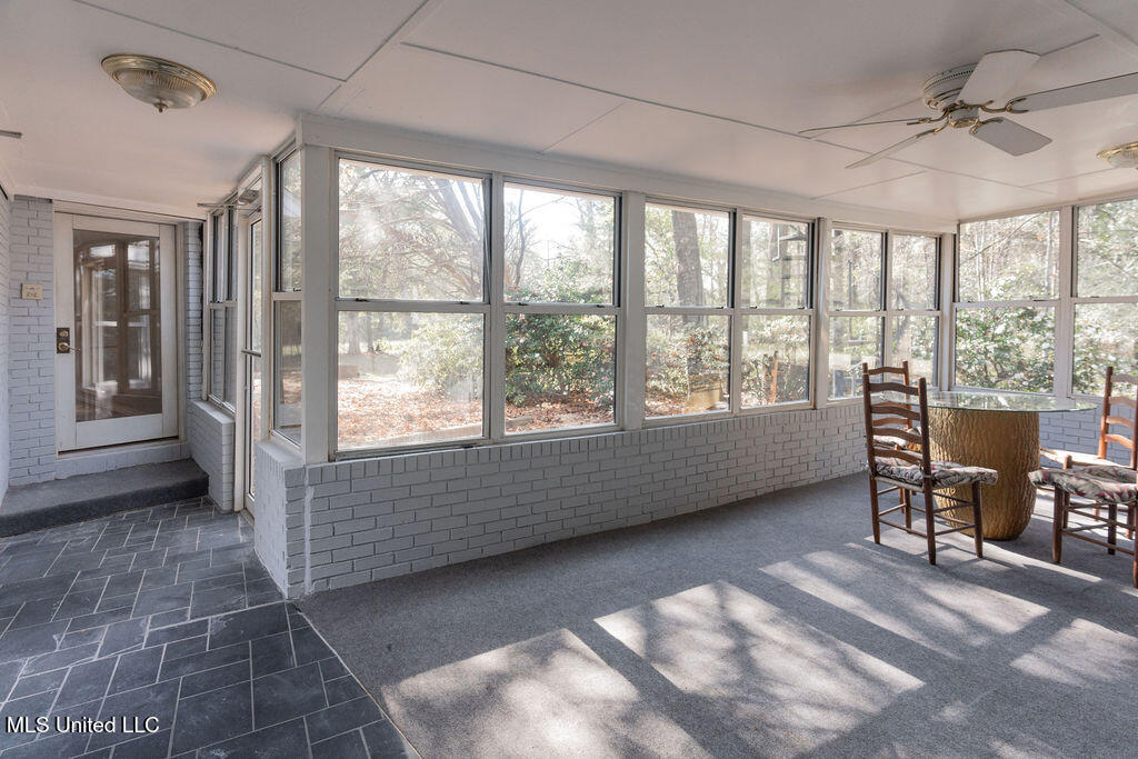 112 Tall Oaks Street