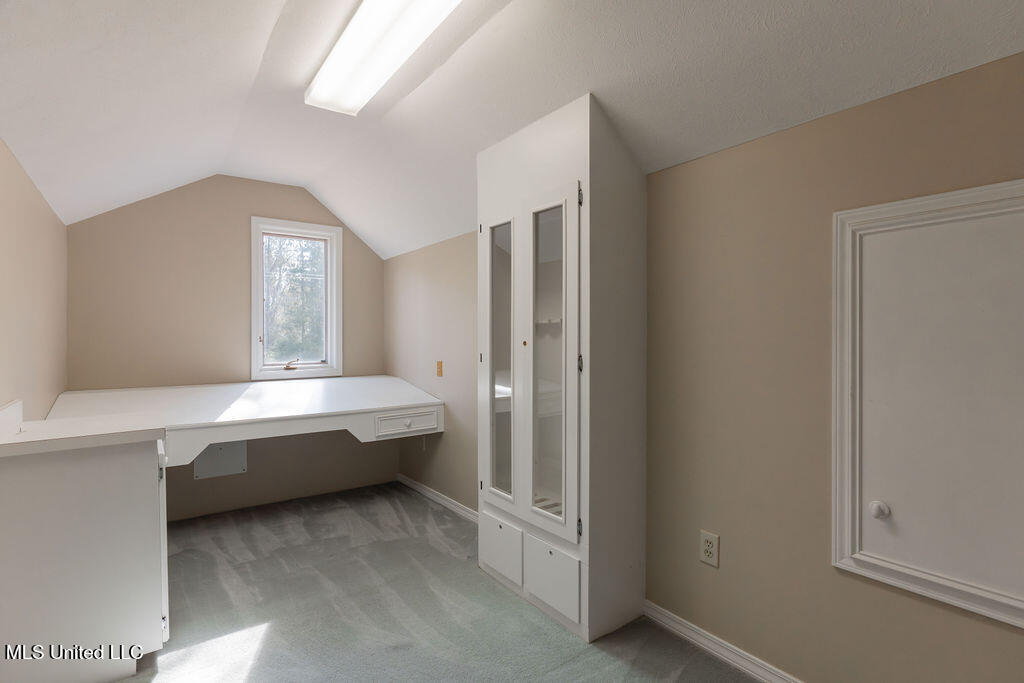 112 Tall Oaks Street