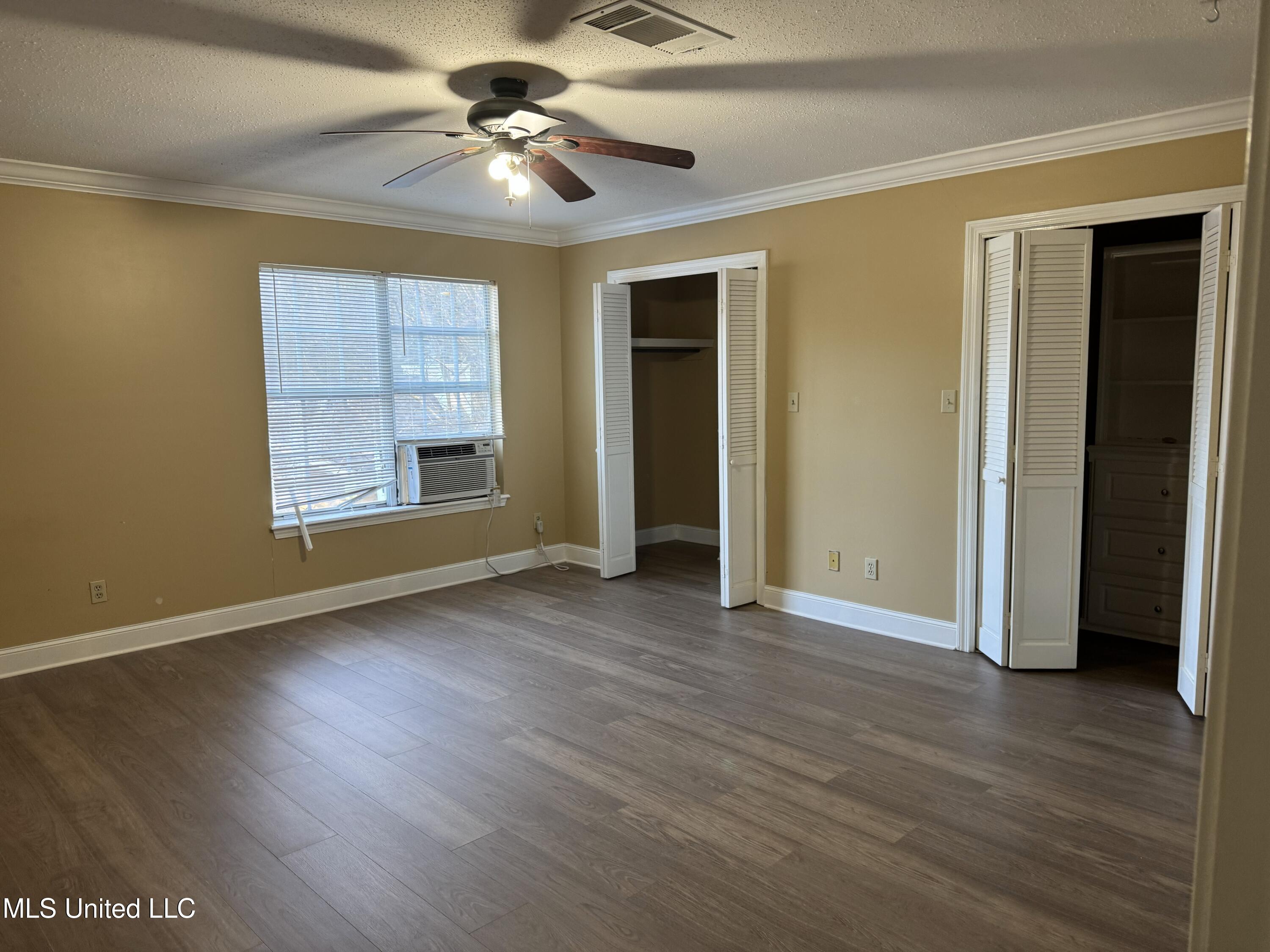 204 Lake Forest Lane