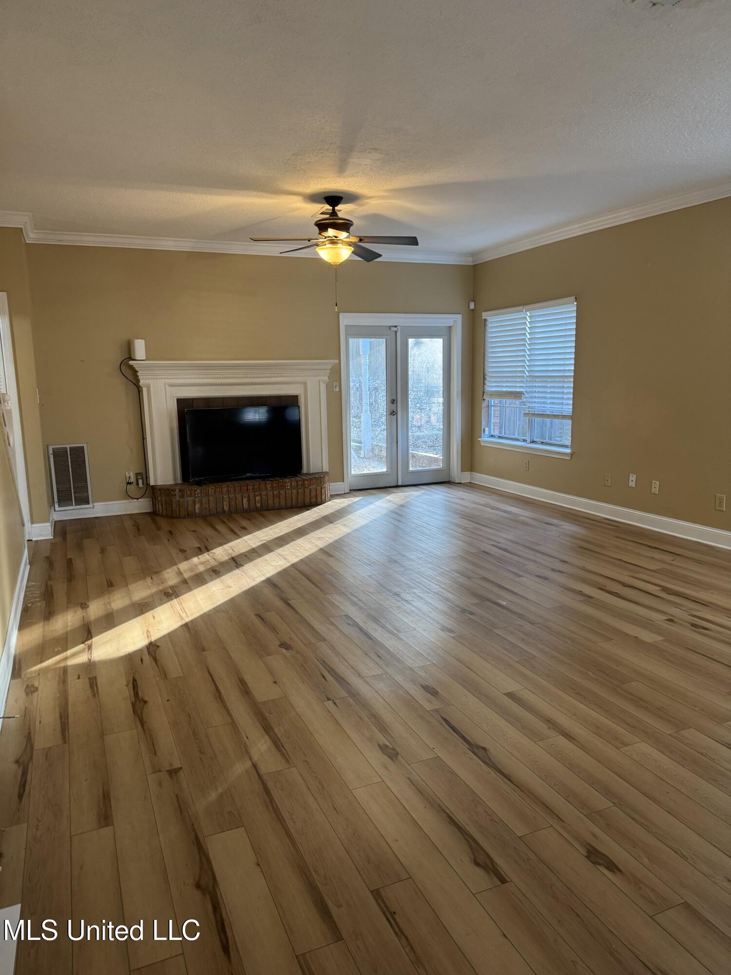 204 Lake Forest Lane