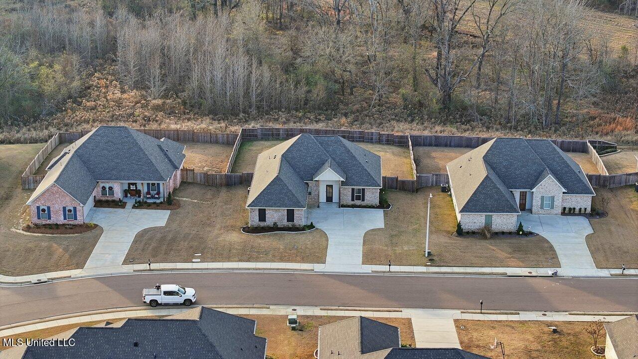 180 Catherine Boulevard