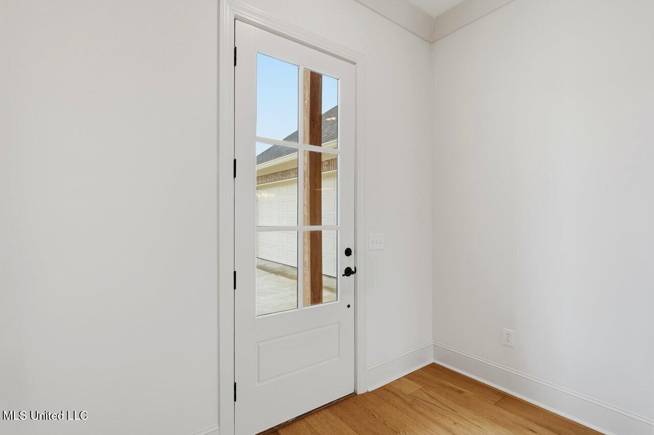 180 Catherine Boulevard