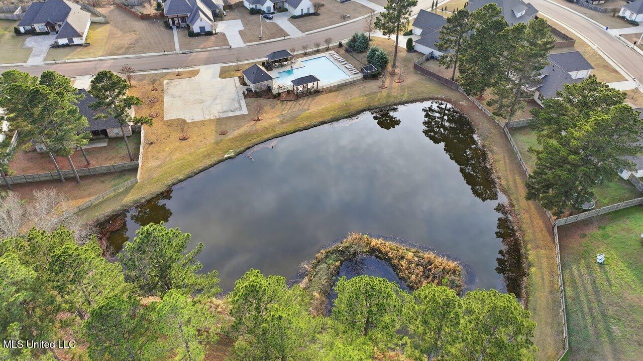 180 Catherine Boulevard