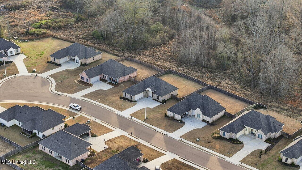 180 Catherine Boulevard