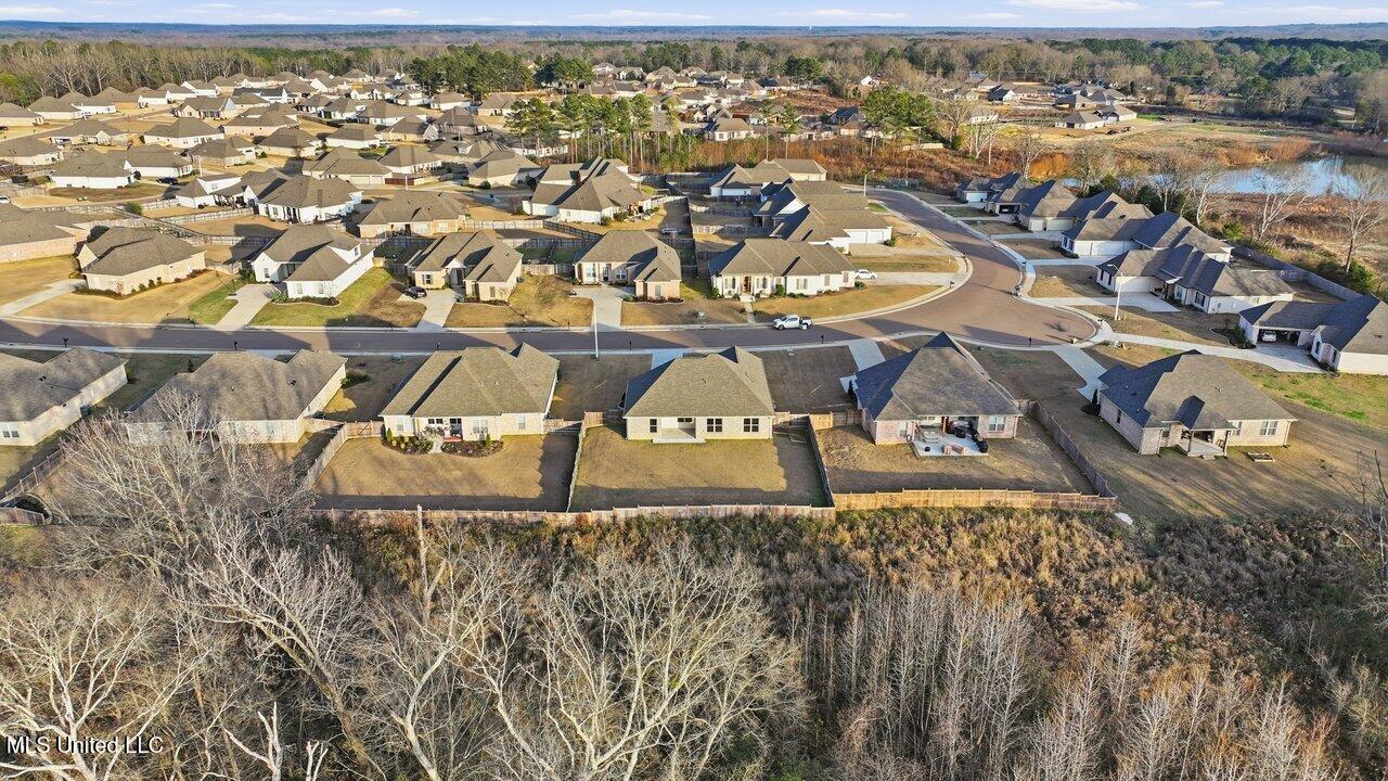 180 Catherine Boulevard