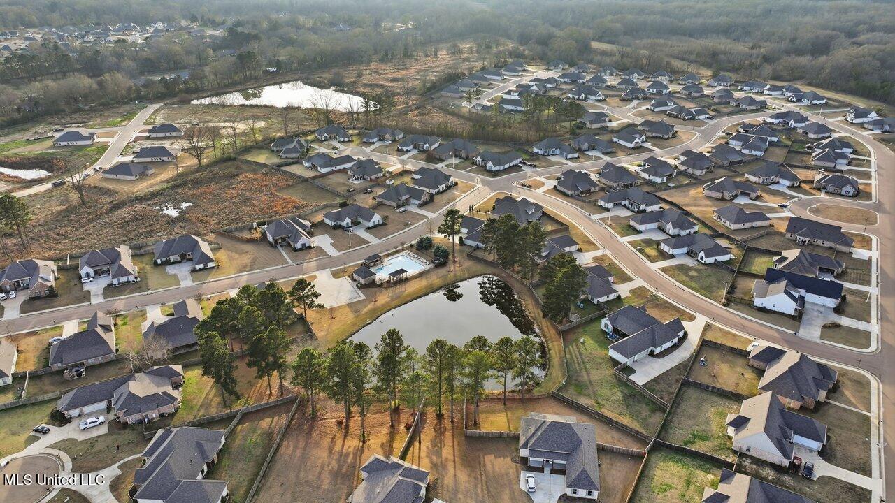 180 Catherine Boulevard