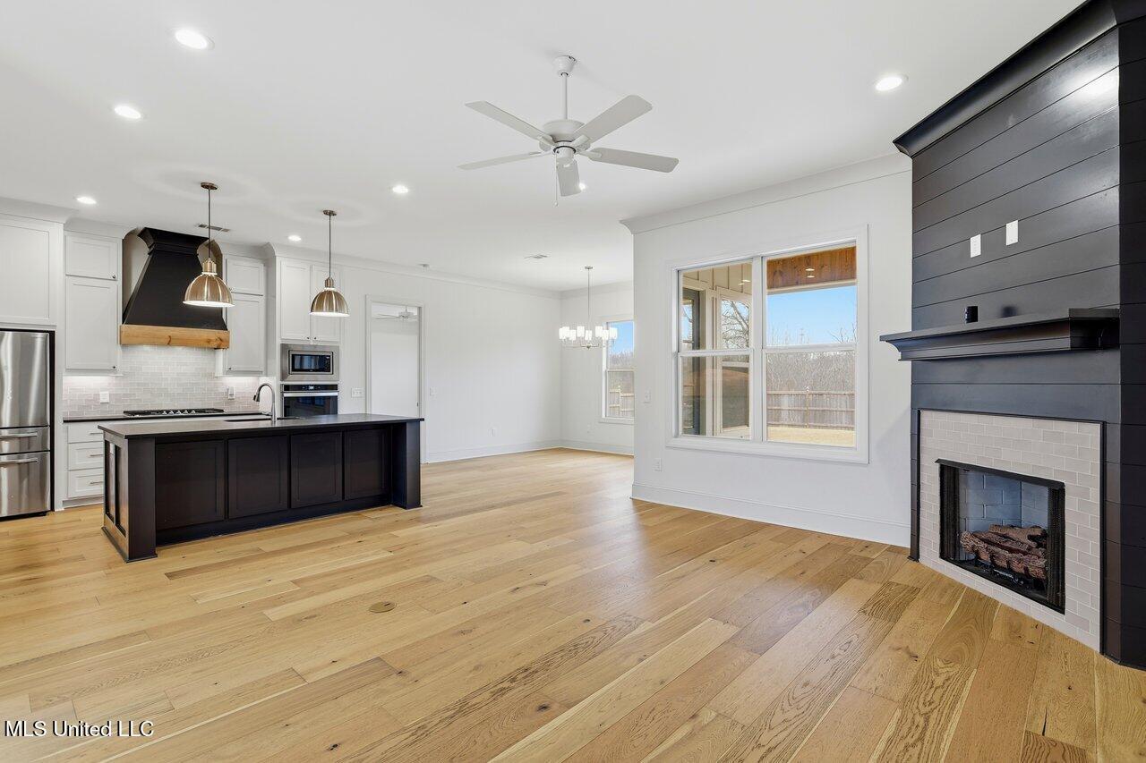 180 Catherine Boulevard