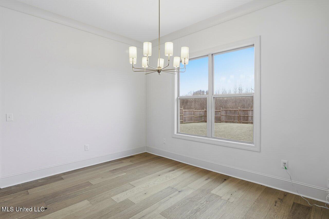 180 Catherine Boulevard