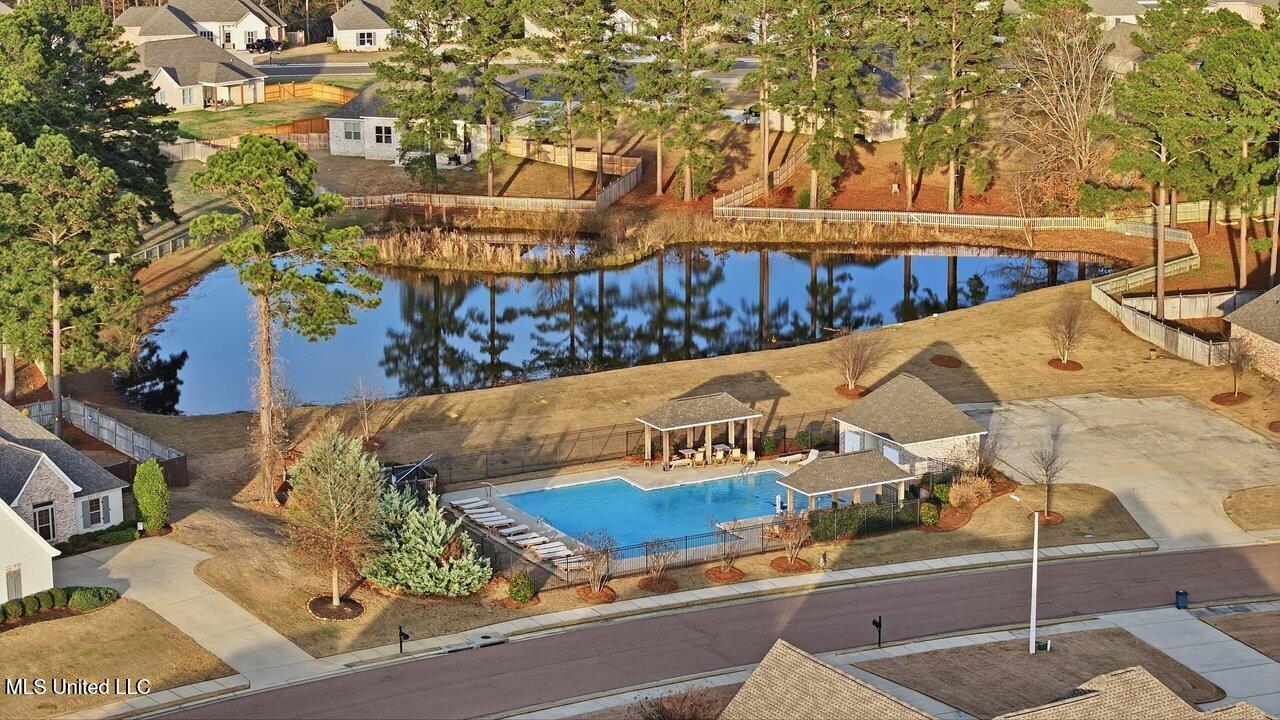 180 Catherine Boulevard