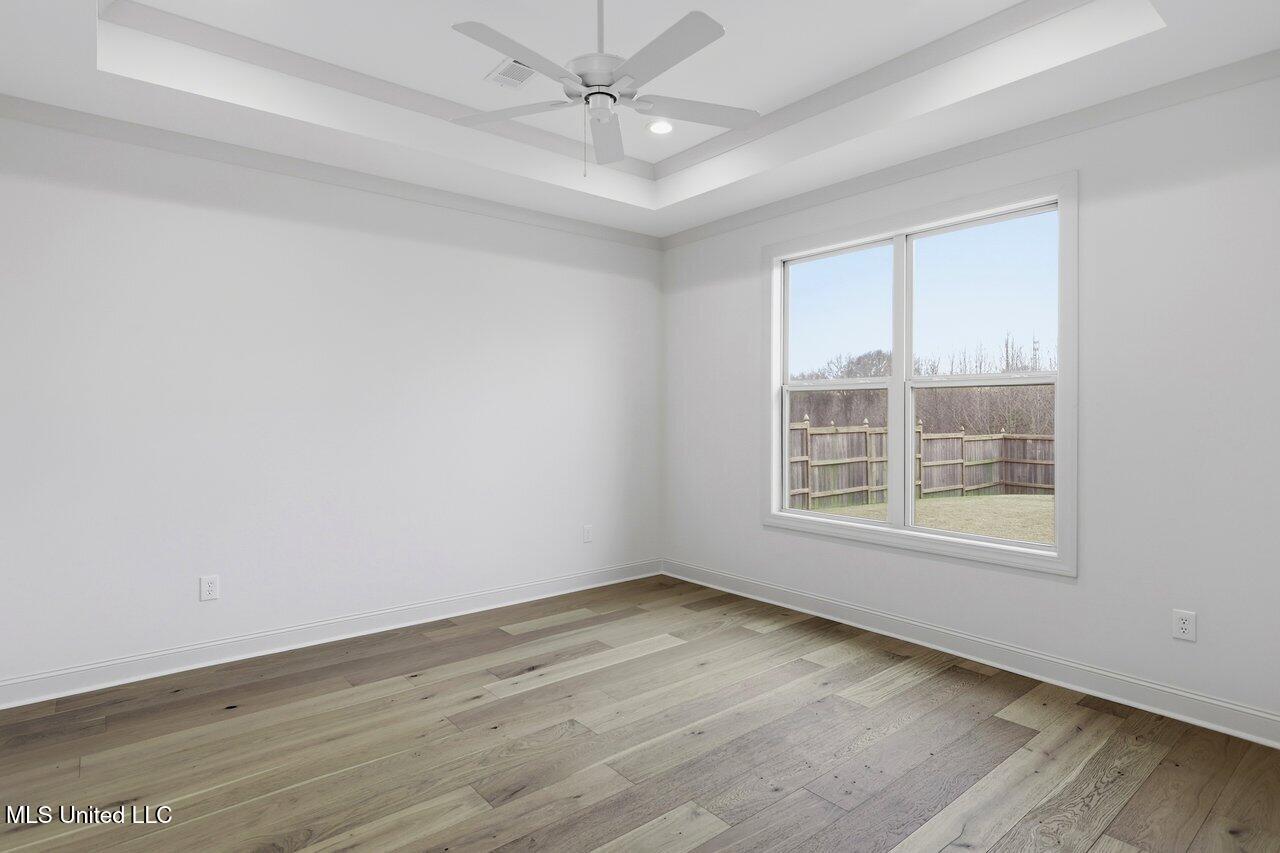 180 Catherine Boulevard