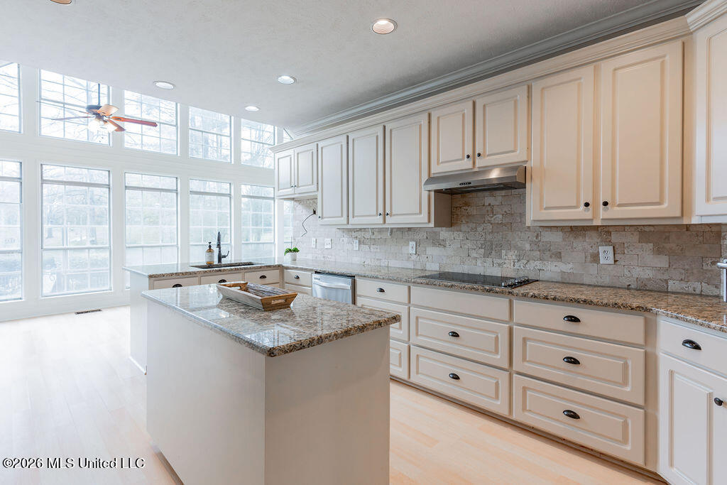 102 Hickory Hills Drive