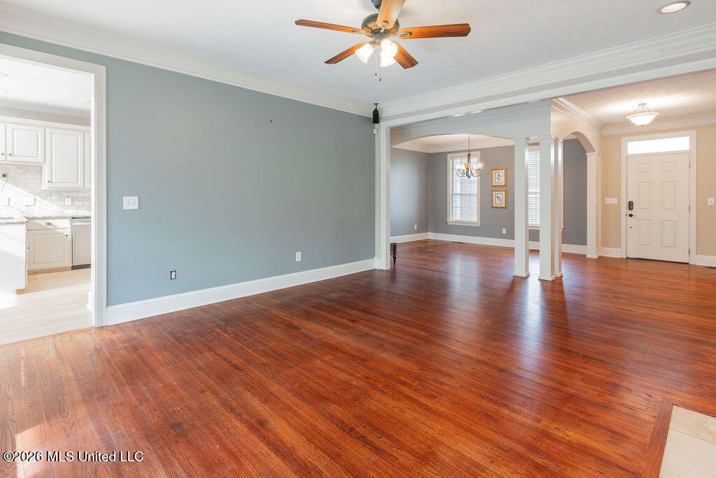 102 Hickory Hills Drive