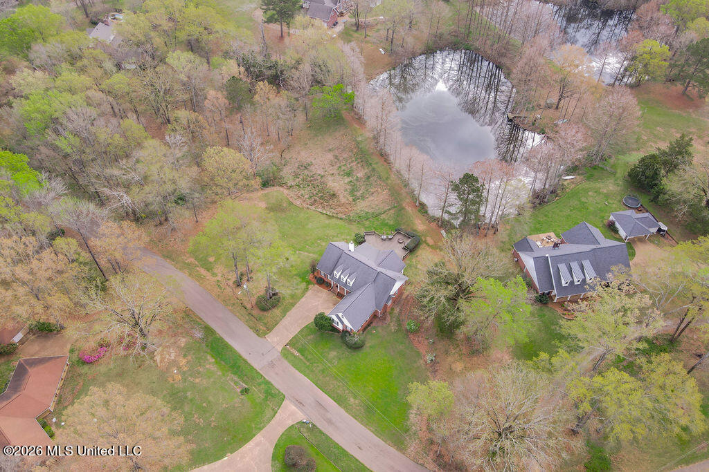 102 Hickory Hills Drive