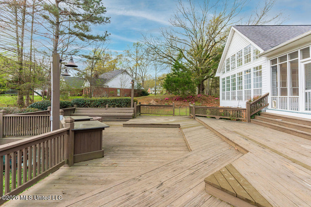 102 Hickory Hills Drive