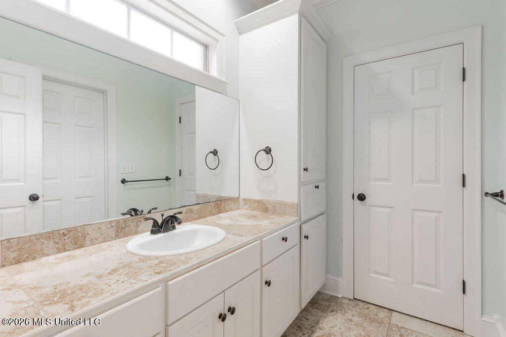 102 Hickory Hills Drive