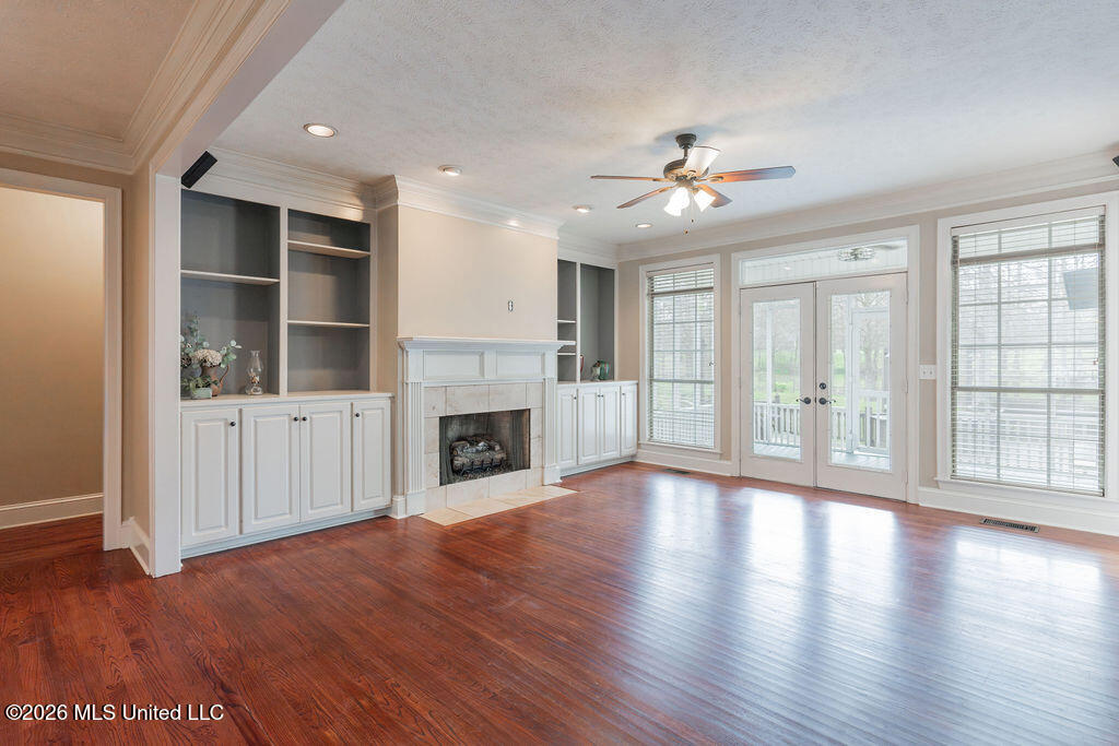 102 Hickory Hills Drive