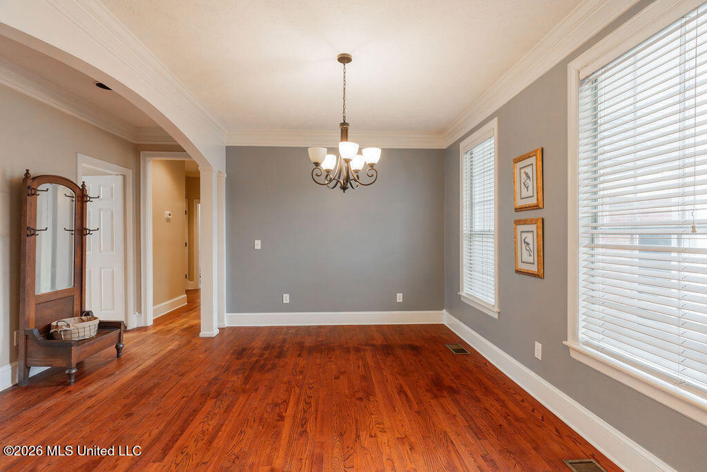 102 Hickory Hills Drive