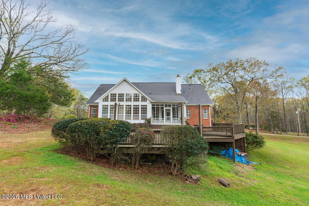 102 Hickory Hills Drive