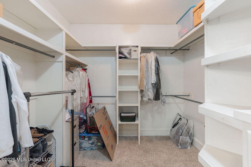 102 Hickory Hills Drive