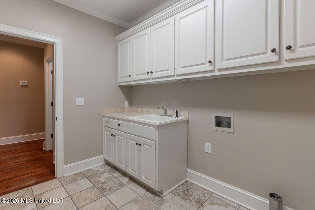 102 Hickory Hills Drive