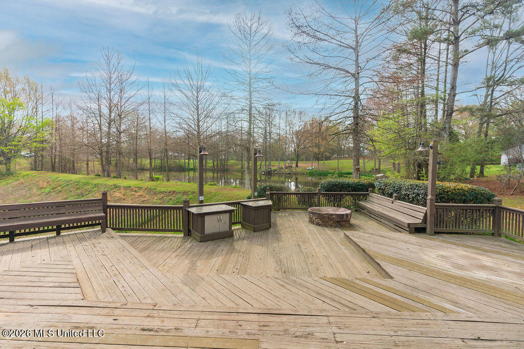 102 Hickory Hills Drive