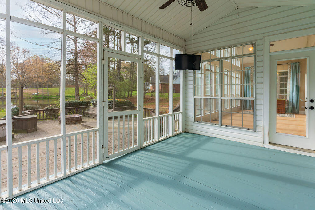 102 Hickory Hills Drive