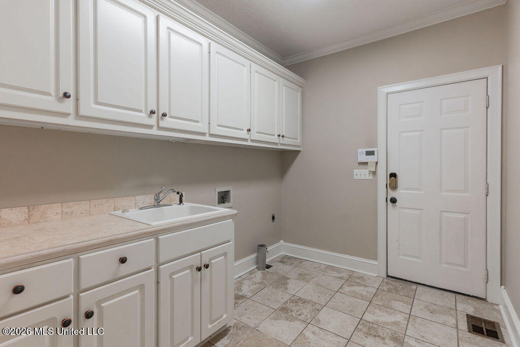 102 Hickory Hills Drive