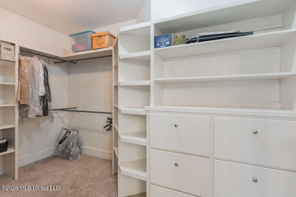 102 Hickory Hills Drive