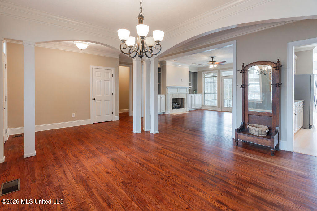 102 Hickory Hills Drive