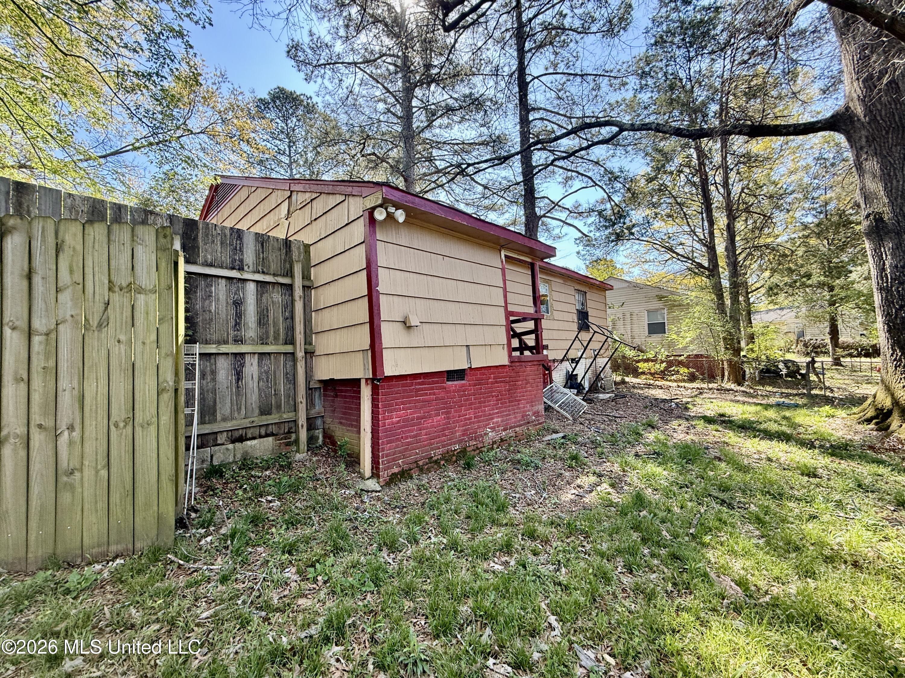 2607 Brookwood Drive